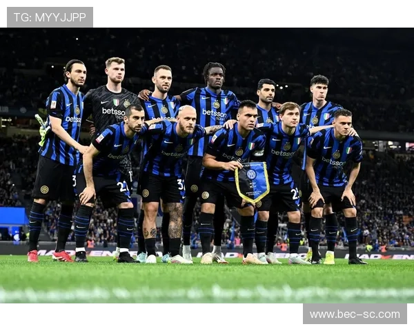 国米客战比萨海报震撼发布雷电交加下蓝黑军团剑指斜塔之城